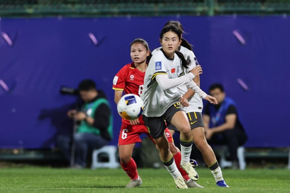中国U17女足以3比0击败越南队